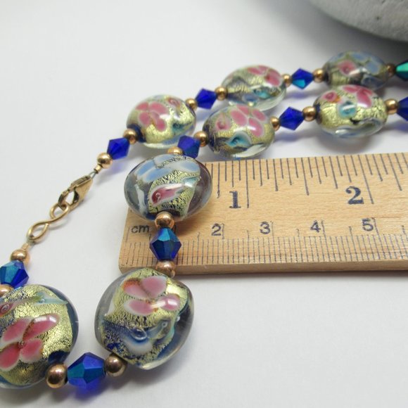 Glass and Crystal bead necklace - Picture 11 of 13